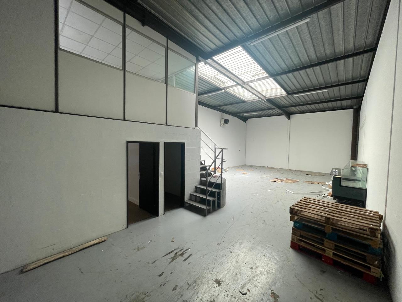 Local d'activité Saint-Ouen-l'Aumône 170m² Location local d'activité Saint-Ouen-l'Aumône Val-d'Oise OLACT2314889 5